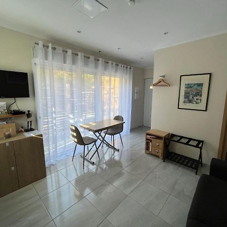 Appartement Au Calme Dans Un Espace Arbore Туррет-сюр-Лу Экстерьер фото